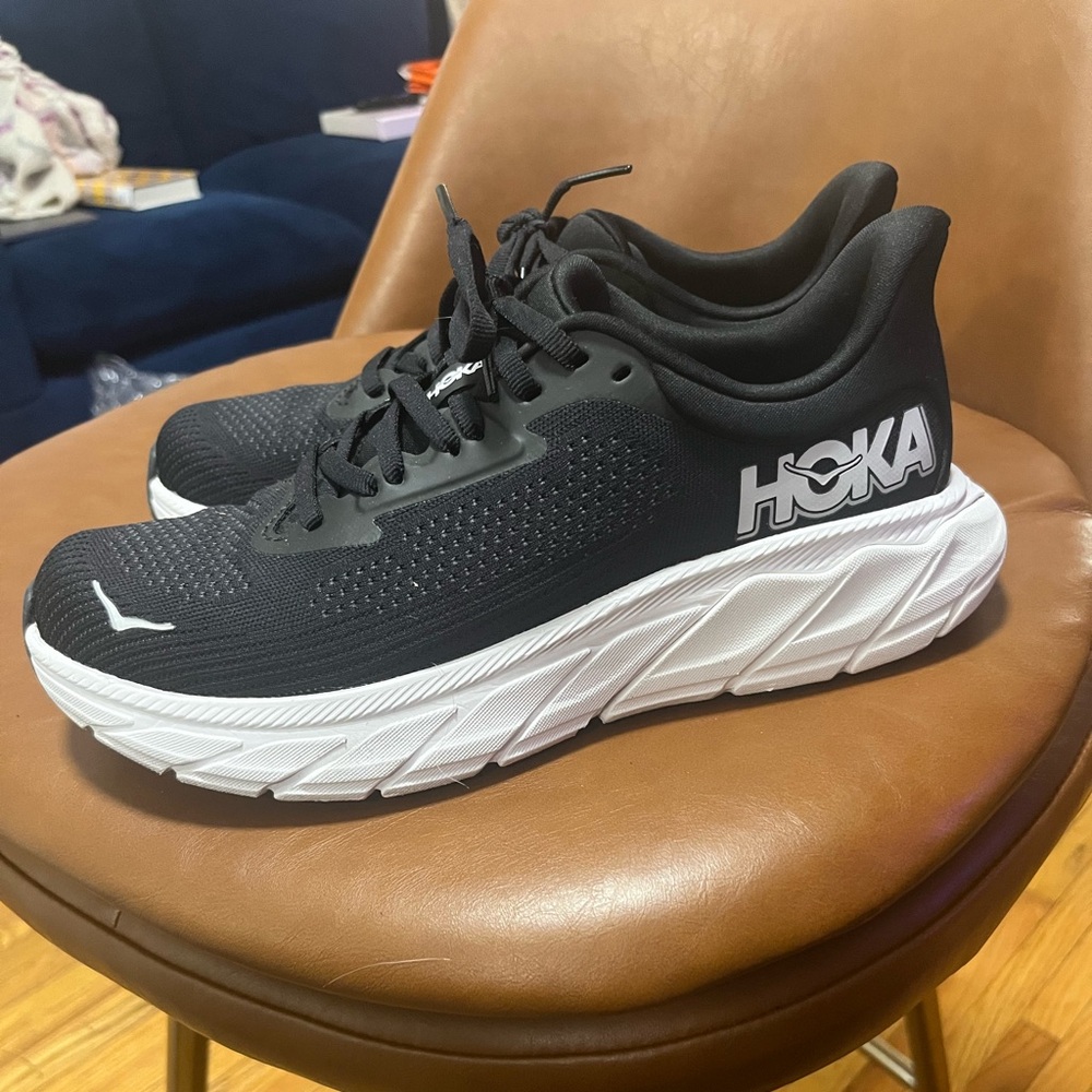 Hoka Arahi 7 Black Shoes - Women